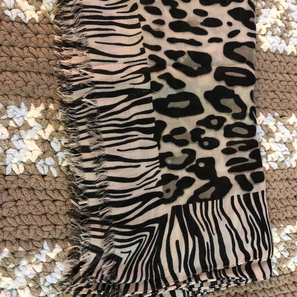 Light Weight Scarf - image 3